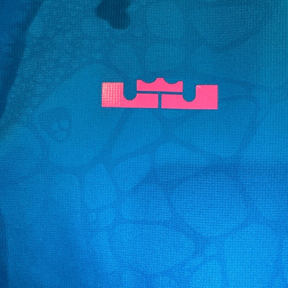 Nike LeBron South Beach Zip Front Hoodie - Picture 4 of 6